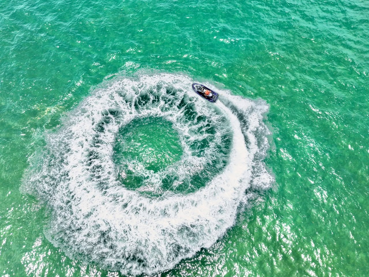 Aguas turquesa en Playa Tortugas